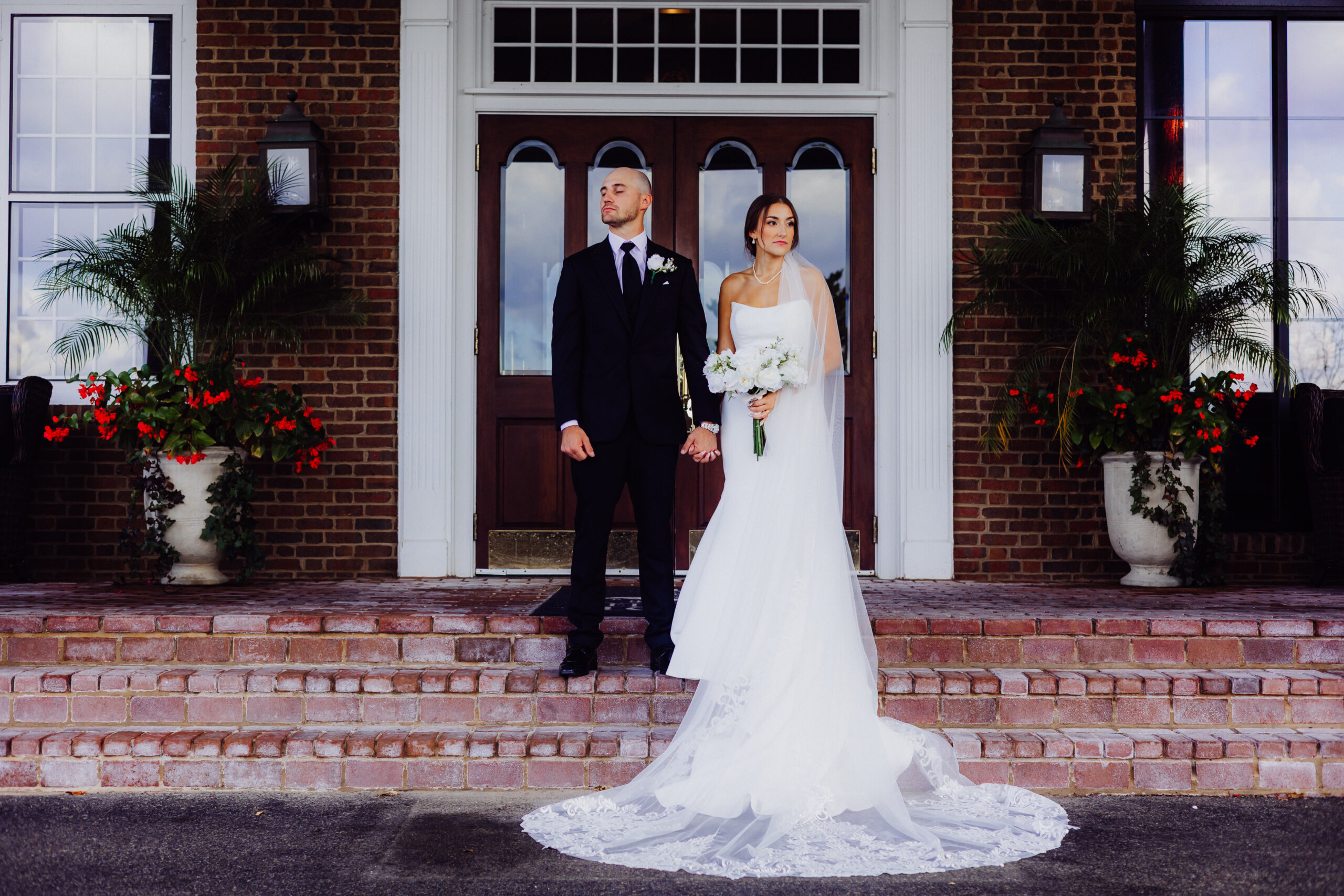 Timeless Elegance at The Delafield Hotel: Sari & Adam’s Classic Wisconsin Wedding
